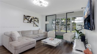 8321 Sands Point Blvd Unit 205, Tamarac, FL 33321