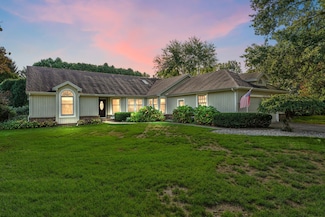 4 Saint Andrews Dr, Michigan City, IN 46360