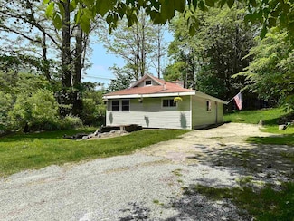 806 Vermont Route 313 W, Arlington, VT 05250