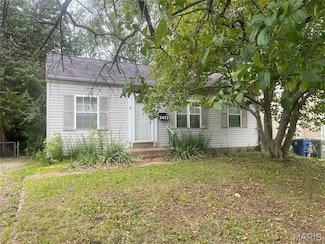 3413 Saint Ignatius Ln, Saint Ann, MO 63074