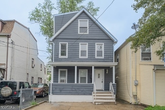 16 New St, Montclair, NJ 07042