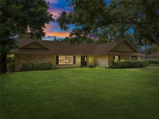 445 34th Ct SW, Vero Beach, FL 32968