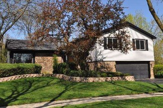 1706 W Waverly Ct, Arlington Heights, IL 60004