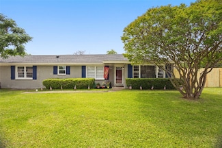 1105 San Jacinto Ln, Bryan, TX 77803