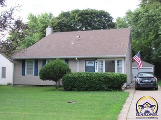 4330 SW Windsor Ct, Topeka, KS 66604