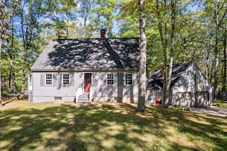 5 Corn Swamp Rd, York, ME 03909