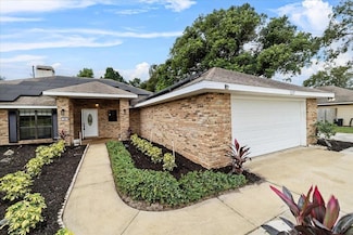 157 Ambergate Ct, Debary, FL 32713