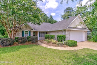 209 Harvester Ct, Winnabow, NC 28479
