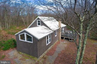 384 Scrub Oak Rd, New Paris, PA 15554