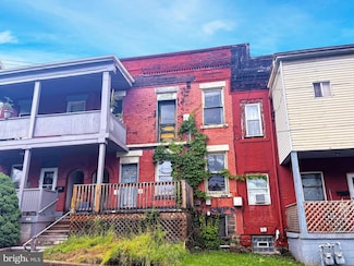 418 Middle Ave, Wilmerding, PA 15148