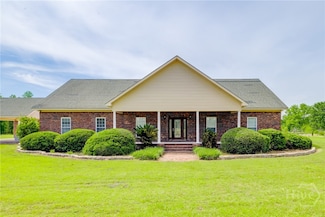 205 Thompson Rd, Springfield, GA 31329