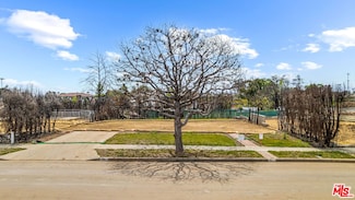 741 Chapala Dr, Pacific Palisades, CA 90272