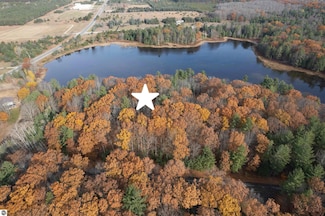 864 SE Blue Heron Dr, Kalkaska, MI 49646