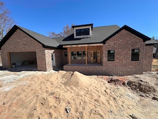 211 Cromwell Ct, Hot Springs, AR 71901