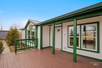 92 Lakeview Dr, Carey, ID 83320