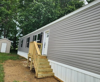 148 Round Top Cir, Scottdale, PA 15683
