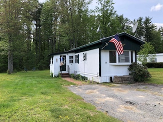 15 Country Meadows Dr, Rindge, NH 03461