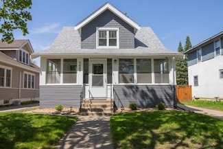 1449 Laurel Ave, Saint Paul, MN 55104