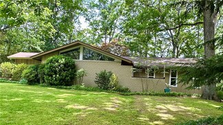 209 Heather Dr, Central, SC 29630