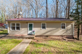 137 Central St, Brookneal, VA 24528