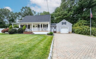 79 Duffy Dr, Taunton, MA 02780