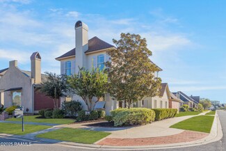 211 Bayonne Dr, Lafayette, LA 70507