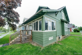 72 W 5th St, Dunkirk, NY 14048