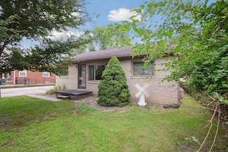 21180 Van Buren St, Southfield, MI 48033
