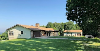 2204 Emery Dr, Isabella, MO 65676