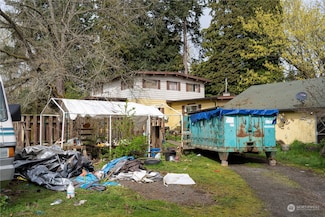 2207 W Edgewood Dr, Port Angeles, WA 98363