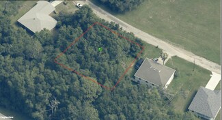 8798 N Salina Dr, Citrus Springs, FL 34434