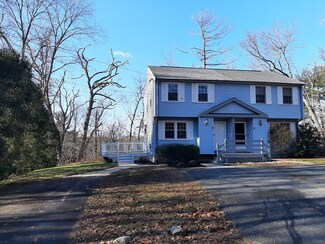 6 3rd Ave, Bellingham, MA 02019