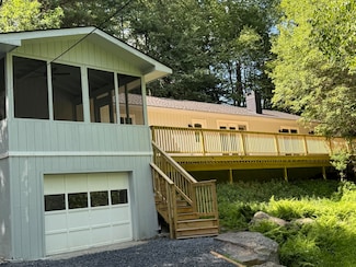 4147 Elderberry Ln, East Stroudsburg, PA 18302