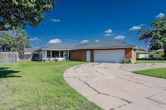 2100 N Christine St, Pampa, TX 79065