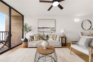 1750 E Ocean Blvd Unit 902, Long Beach, CA 90802