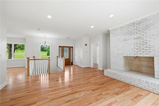 321 Knollridge Dr, North Smithfield, RI 02896
