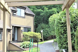 60 Heritage Village Unit B, Southbury, CT 06488