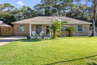 1236 Spruce St, Ocean Springs, MS 39564
