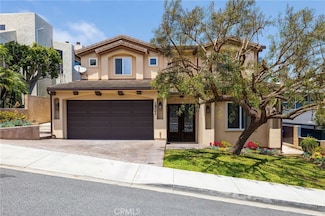 1521 11th St, Manhattan Beach, CA 90266