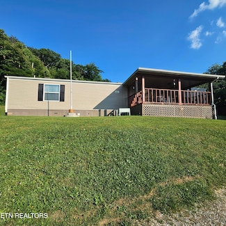 1911 Branam Hill Rd, Jellico, TN 37762
