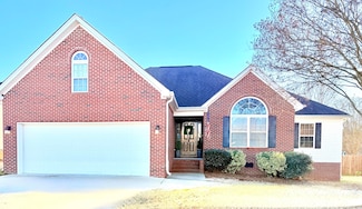 255 Kailors Cove Cir, Ringgold, GA 30736