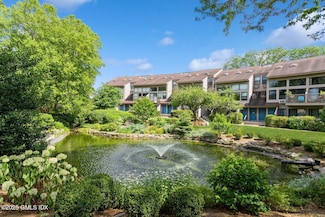 1465 E Putnam Ave Unit 310, Old Greenwich, CT 06870