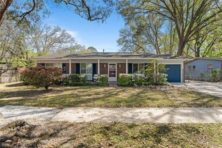 2931 NE 16th Dr, Gainesville, FL 32609