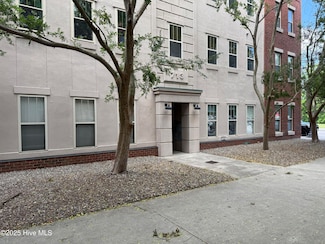 713 N 4th St Unit 301, Wilmington, NC 28401