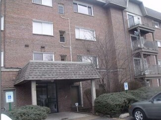4500 Beau Monde Dr Unit 105, Lisle, IL 60532
