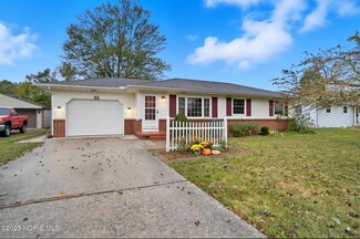 112 Tyler Dr, Walbridge, OH 43465