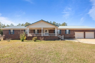 25 Kiwi Dr, Grove Hill, AL 36451
