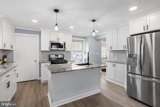 47 Harrison Ave, Edison, NJ 08837
