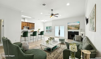 637 Topaz Ave, Seguin, TX 78155