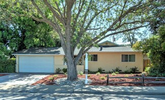 1825 S Springer Rd, Mountain View, CA 94040